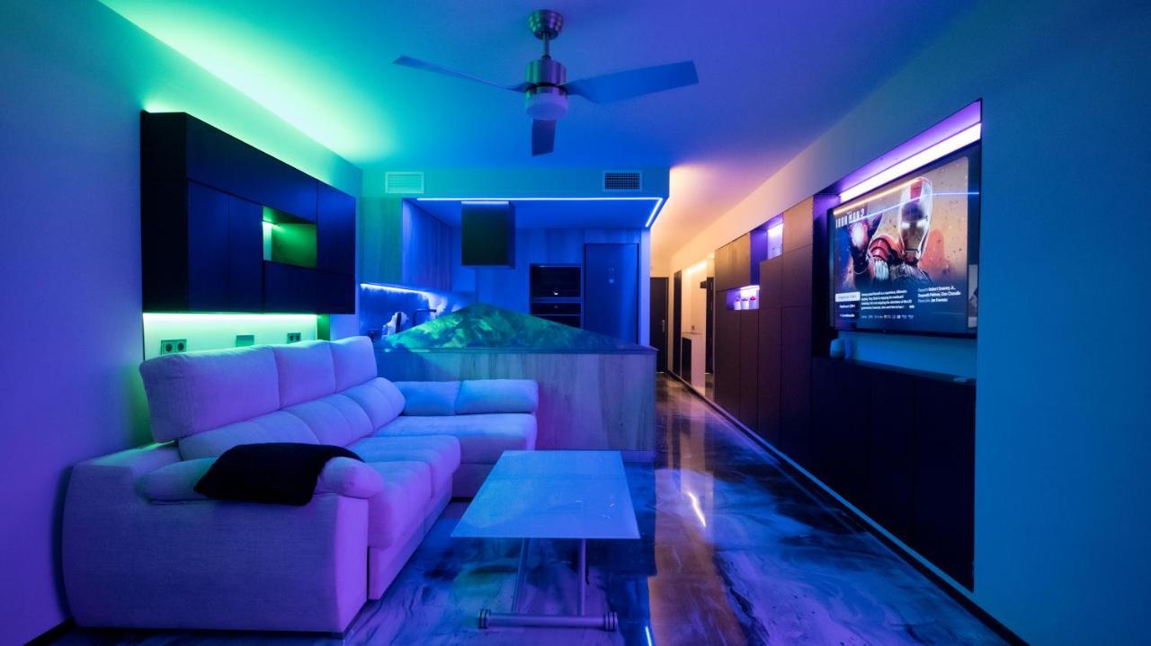 La Farola - Luxury Domotic Flat In Puerto Deportivo Lägenhet Marbella Exteriör bild