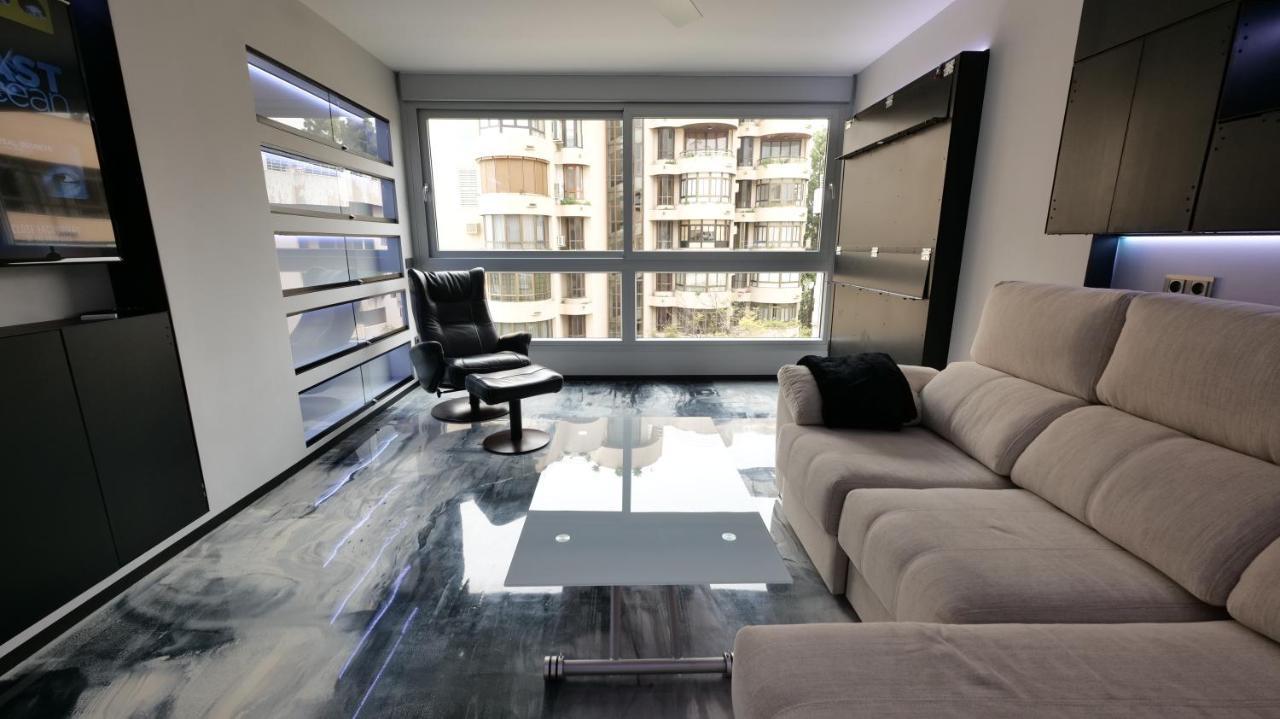 La Farola - Luxury Domotic Flat In Puerto Deportivo Lägenhet Marbella Exteriör bild