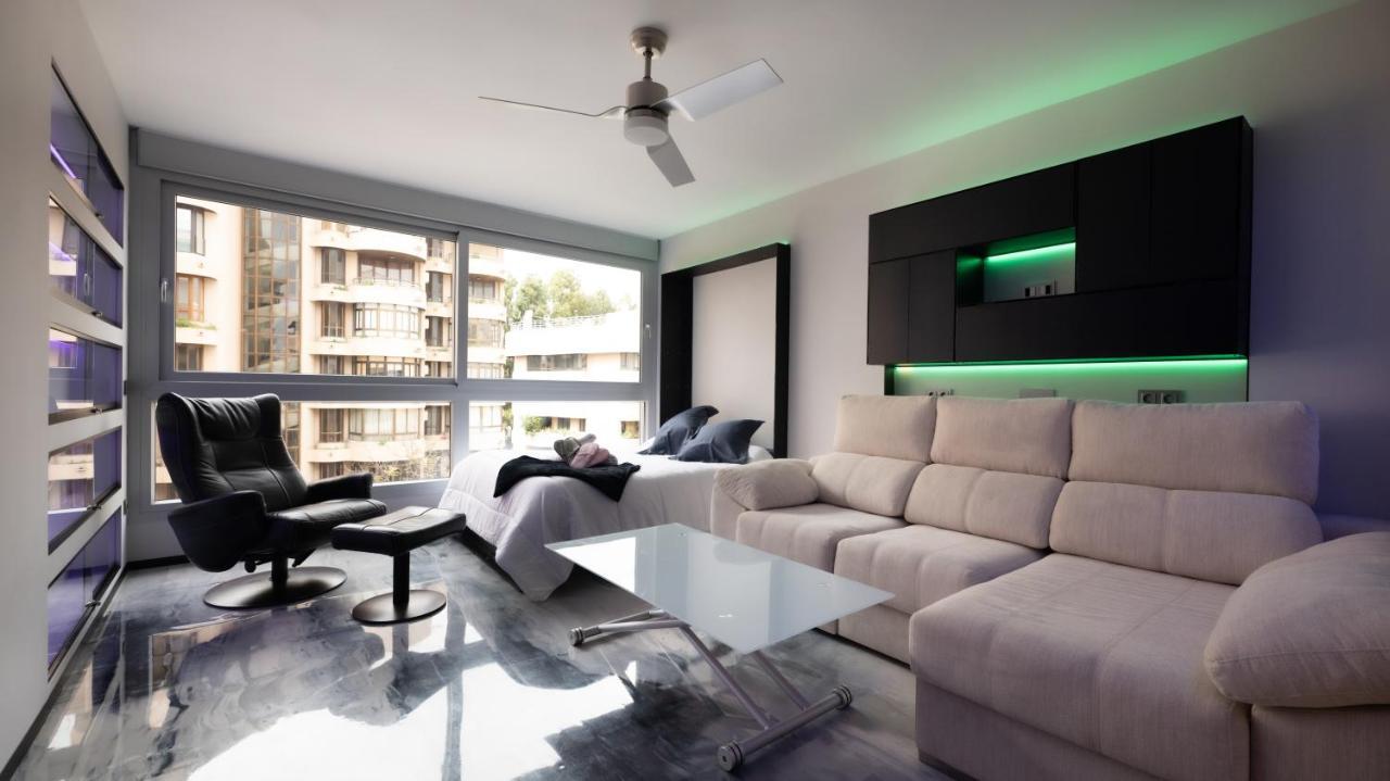La Farola - Luxury Domotic Flat In Puerto Deportivo Lägenhet Marbella Exteriör bild