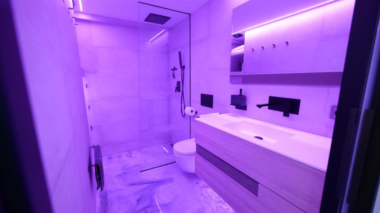 La Farola - Luxury Domotic Flat In Puerto Deportivo Lägenhet Marbella Exteriör bild
