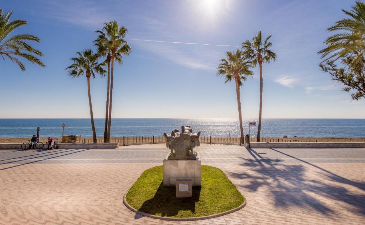 La Farola - Luxury Domotic Flat In Puerto Deportivo Lägenhet Marbella Exteriör bild