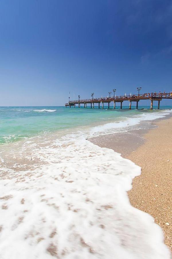 La Farola - Luxury Domotic Flat In Puerto Deportivo Lägenhet Marbella Exteriör bild